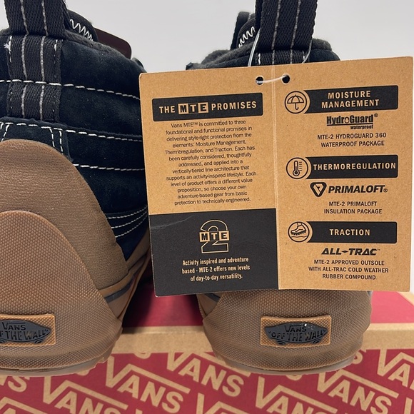 Vans Men’s Sk8-Hi Dip Mte-2
Black/Gum
VN0009QKB9M
Boots Cold Weather Sneakers - Picture 14 of 16